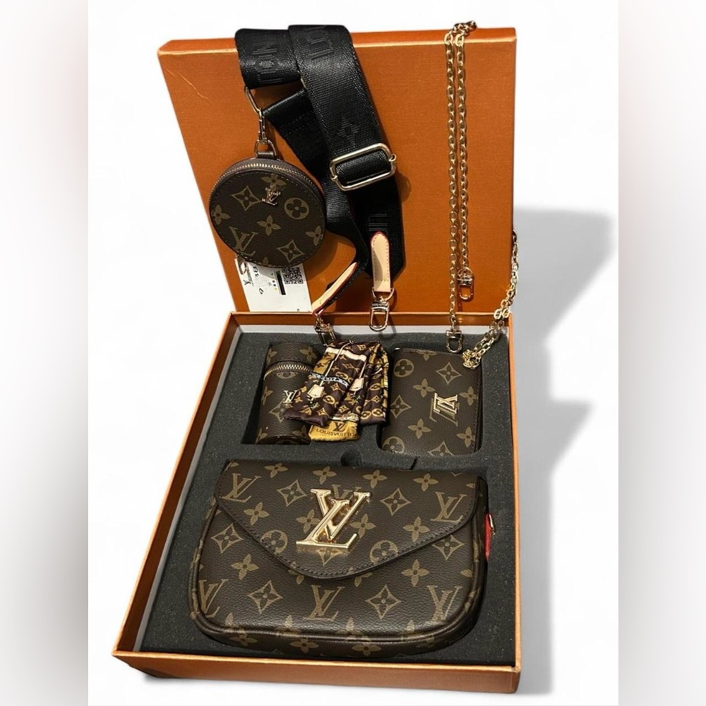 LV Monogram Handbag 7 Pieces Set.